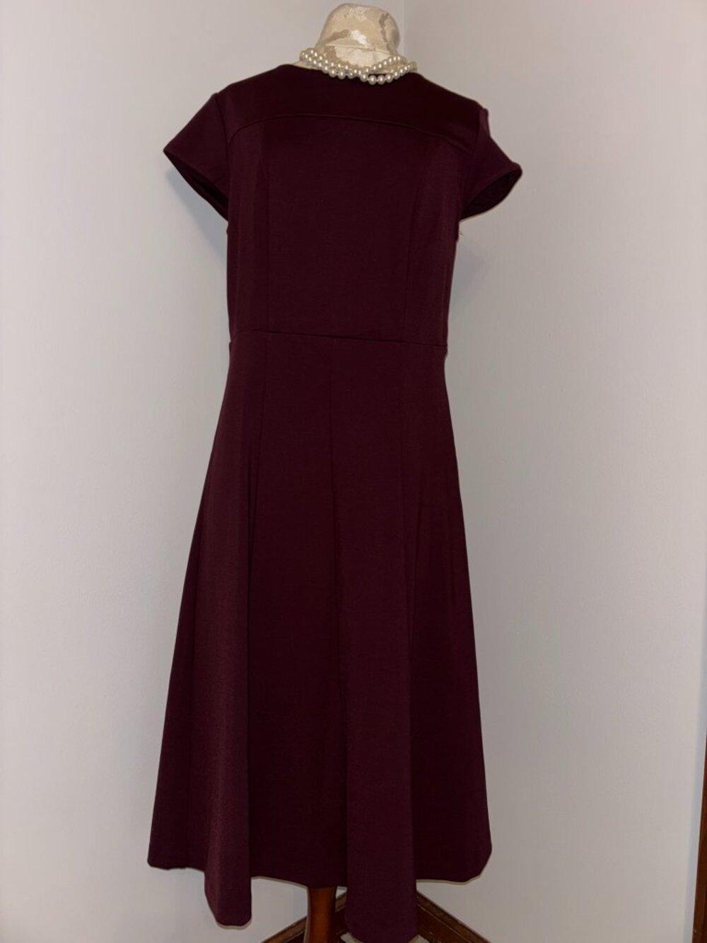 NWT ANN TAYLOR CAP SLEEVE MIDI DOUBLE KNIT FIT AND FLARE DRESS 6 CAREER OFFICE